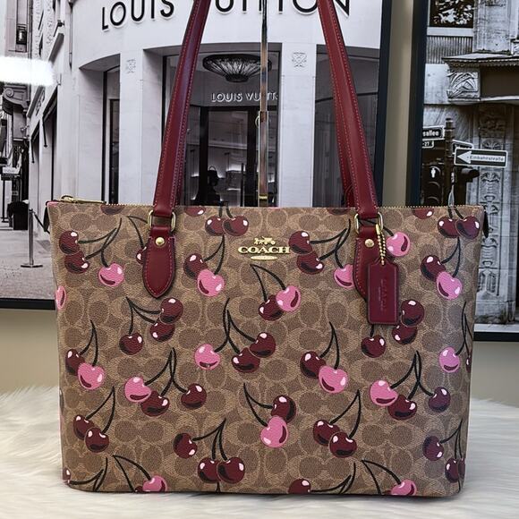 NWT COACH Gallery Tote Bag In Signature Canvas With Cherry print